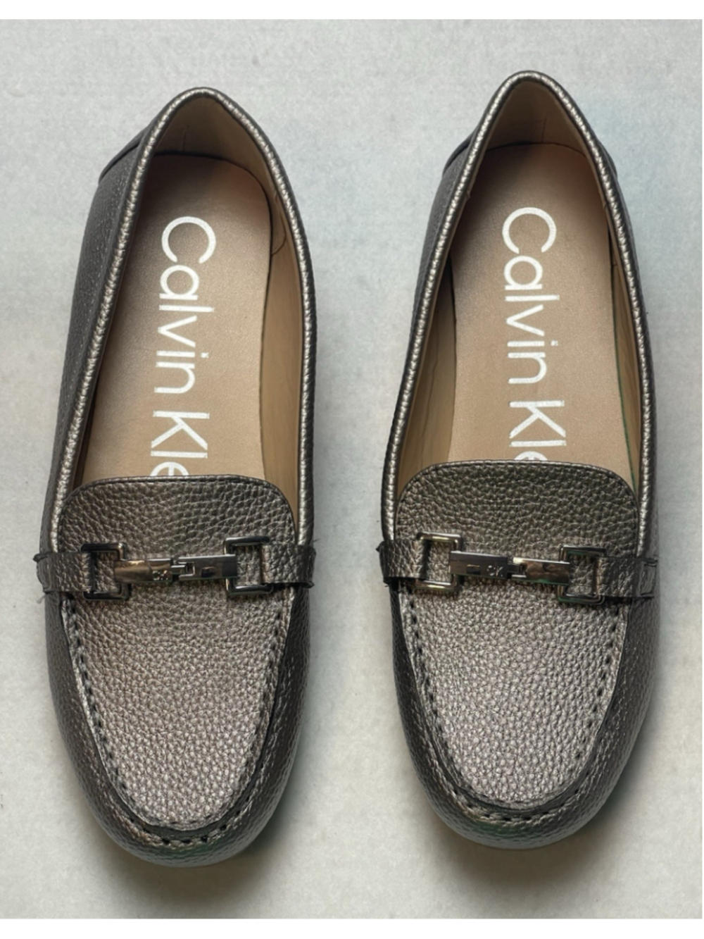 Calvin Klein Leanna Women’s Pewter Leather Slip-On Loafer Flats Comfort US 7.5 M